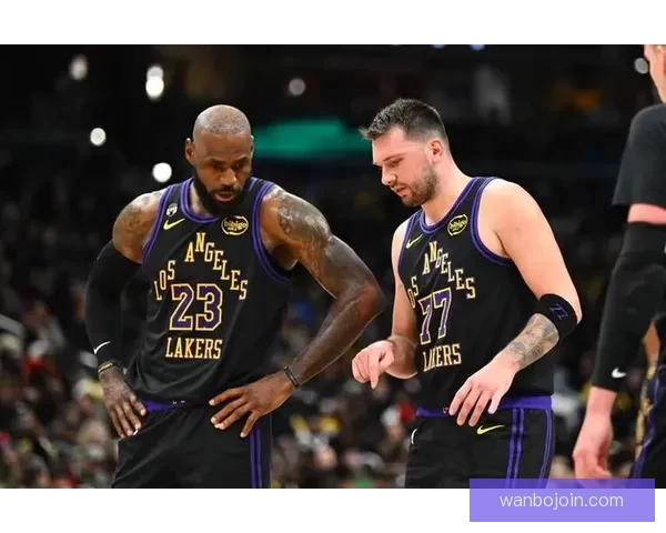 湖人横扫骑士迎四连胜 东契奇复出豪取42分哈登贡献17分